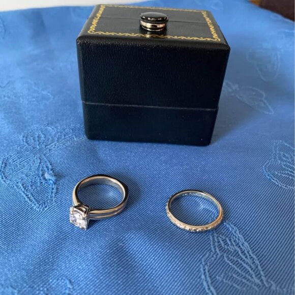 Engagement Diamond Ring - Picture 3 of 7